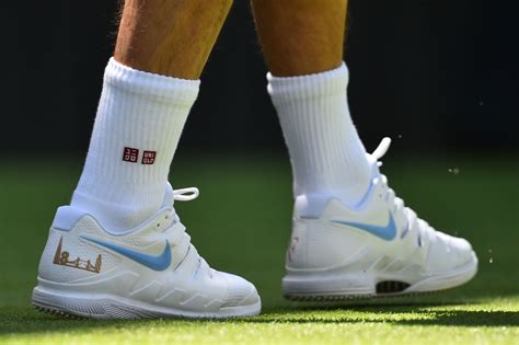 Roger Federer drops Nike at Wimbledon opener