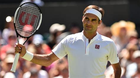 Roger Federer drops Nike at Wimbledon opener