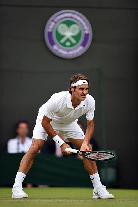 Roger Federer prepares to return serve Billie Weiss ...