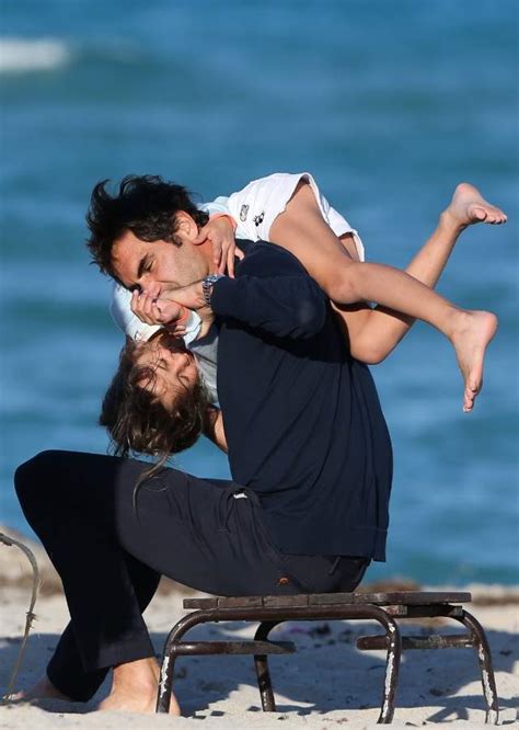 Roger Federer: su mujer luce  curvys  en Miami   Informalia.es