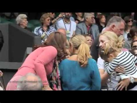 Roger Federer Twin Daughters Welcoming Papa at 2012 ...