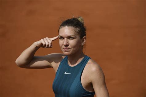 Romanian star Simona Halep reaches Roland Garros final for ...