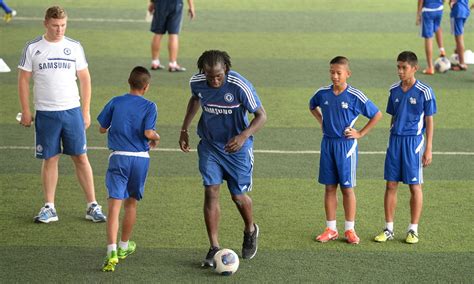 Romelu Lukaku rules out loan move away from Chelsea ...