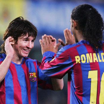 Ronaldinho:  El mejor del mundo hoy en día es Messi ...