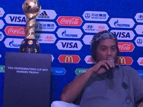 Ronaldinho presentó la Copa Confederaciones 2017 en México ...