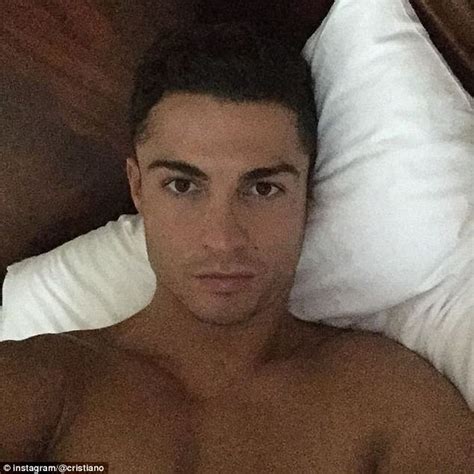 Ronaldo: Bir  selfie  çılgını...   Sayfa 1   Galeri   Spor ...