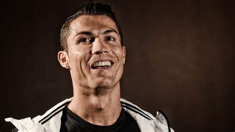 Ronaldo:  Estaré en la historia del fútbol    FIFA.com