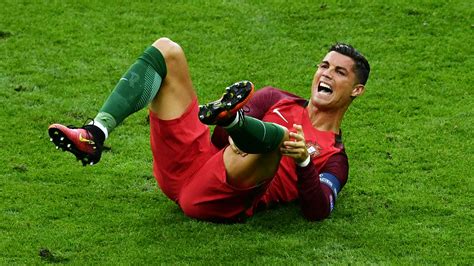 Ronaldo robbed on the biggest night of his career | Goal.com