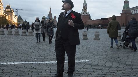 Rusia: quién es el imitador de Vladimir Lenin que se gana ...