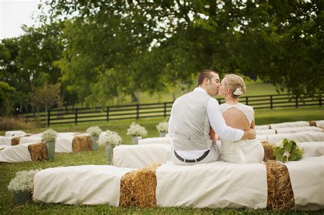 Rustic Country Weddings | The Enchanted Florist Blog