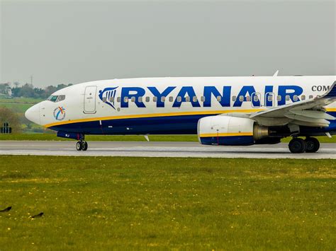 Ryanair cancelled flights: Airline says ‘sorry’ with £40 ...