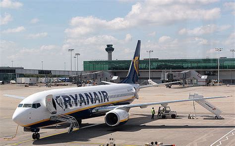 Ryanair reclama más ayudas Aeropuerto de Zaragoza ...