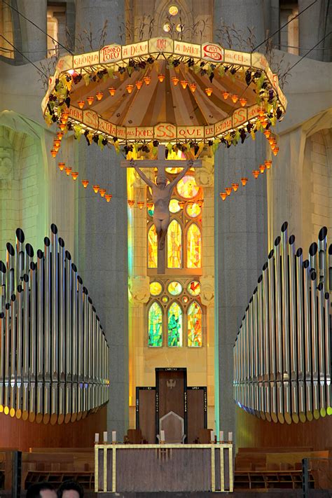 Sagrada Familia   Altar und Orgel   Bild & Foto aus ...