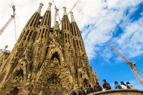 Sagrada Familia, Barcelona: Skip the Line. Do it Right ...