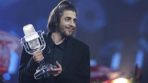 Salvador Sobral de Portugal ganó el Festival de Eurovisión ...