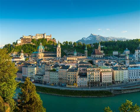 Salzburgo, la República de Austria, río, casas Fondos de ...