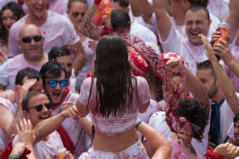 San Fermin ‘running of the bulls’ festival kicks off in ...