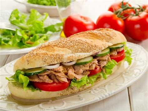 Sandwich au thon : Recette de Sandwich au thon   Marmiton