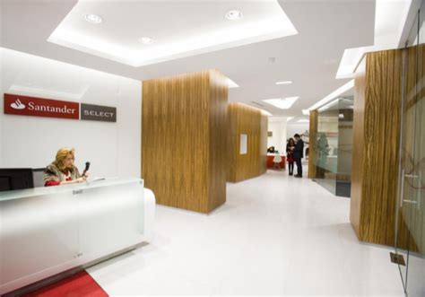 Santander España inaugura las nuevas oficinas  Smart Red ...