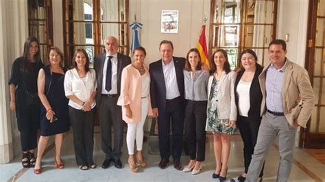 Santos inauguró Oficina de Turismo en España | El Diario ...
