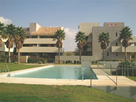 Sareb pone a la venta 2.000 viviendas en la costa española ...