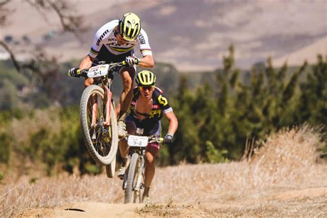 Scorching pace set at Cape Epic prologue