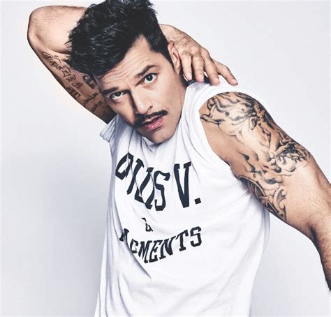 Se dejó el bigote: Ricky Martin posa para revista Ocean ...