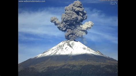 Se registra erupción del volcán Popocatépetl   Univision