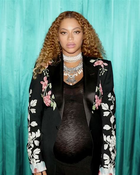 See Pregnant Beyoncé s $5,450 Gucci Menswear Jacket