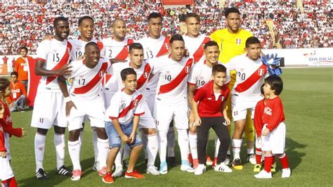 Selección peruana desciende en el ranking FIFA ...