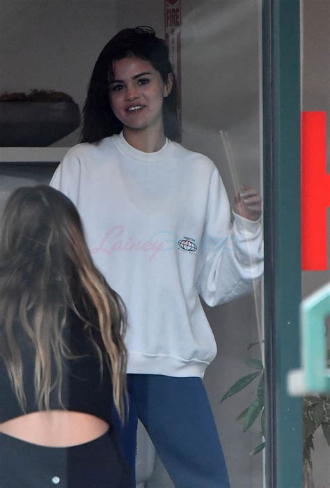 Selena Gomez and Justin Bieber leave a hot pilates class ...