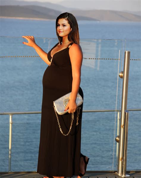 Selena Gomez Pregnant by realbuzz on DeviantArt