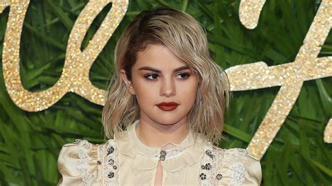 Selena Gomez Puts Instagram on Private After Posting and ...
