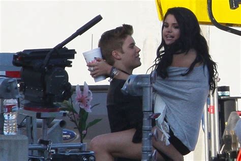 Selena Gomez Reacts To Justin Bieber s Nostalgic Feels ...