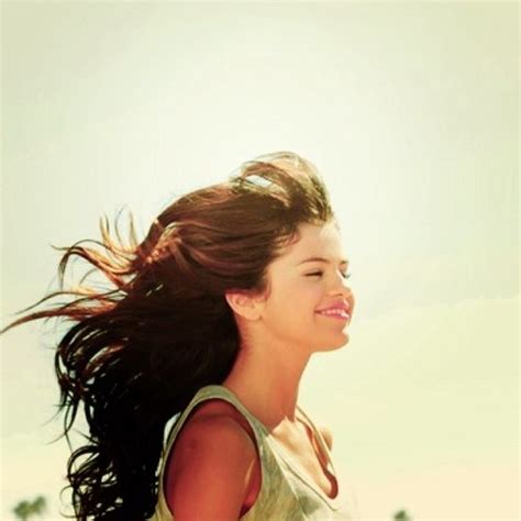 Selena Gomez  @Selena_Private  | Twitter