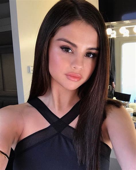 Selena Gomez   Social Media 3/21/ 2017