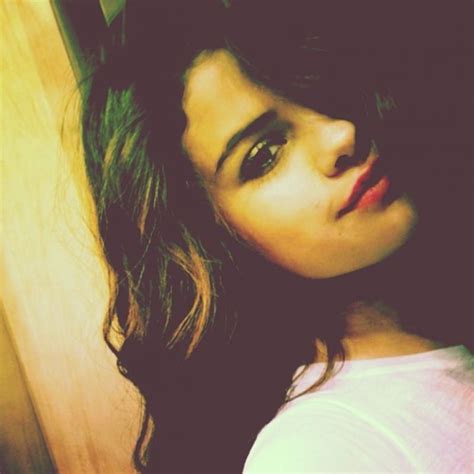 Selena Gomez   Twitter, Instagram and Personal Photos ...