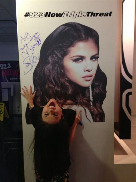 Selena Gomez Twitter Instagram Personal Pics   Celebzz