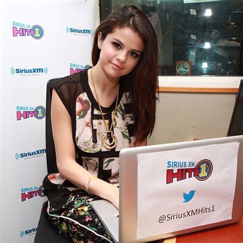 Selena Gomez Twitter Instagram Personal Pics   Celebzz