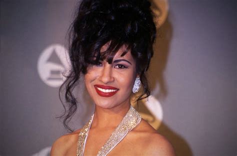 Selena Quintanilla’s Legacy: 5 Fast Facts You Need to Know
