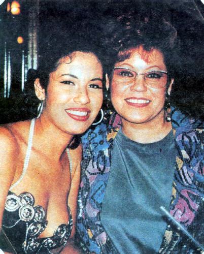 Selena with her mom Marcella:    Selena Quintanilla Pérez ...