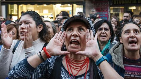 Sentencia La Manada: Manifestación y última hora en directo