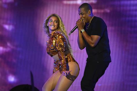 Serena Williams and Jay Z join Beyoncé on stage for final ...