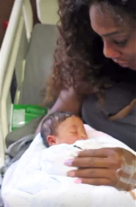 Serena Williams Debuts Newborn Daughter