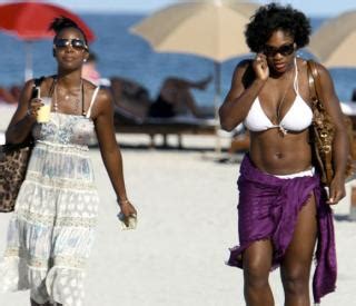 Serena Williams se relaja en Hawai con su novio y su amiga ...