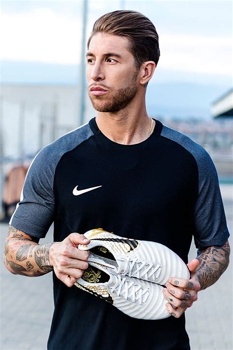 Sergio Ramos TIempo “Corazon y Sangre”Journal Nike Soccer ...