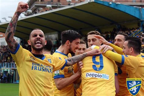 Serie B Italiana: Frosinone derrota Verona e segue líder ...