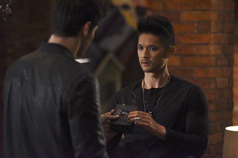 Shadowhunters 2x07  How Are Thou Fallen” Synopsis, Photos ...
