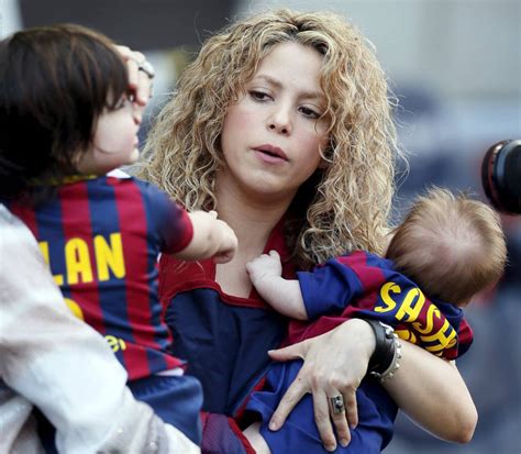 Shakira estaría embarazada de su tercer hijo con Piqué ...