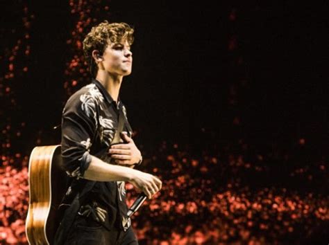 Shawn Mendes cancela concierto en México tras terremoto